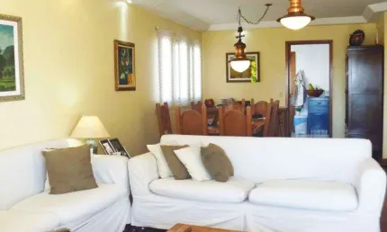 Bom apartamento na Chácara Santo Antônio, zona sul, privacidade de 1 por andar!