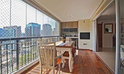 Maravilhoso apartamento reformado com varanda gourmet na Chácara Santo Antônio