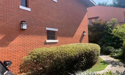 Sobrado muito bem localizado no Bairro Cidade Jardim
