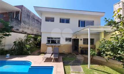Excelente sobrado amplo de alto padrão na região da Chácara Santo Antônio. Visite. Oportunidade!!