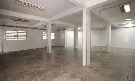 Barracão / Galpão / Depósito à venda na Rua Porangaba, --, Saúde, São Paulo