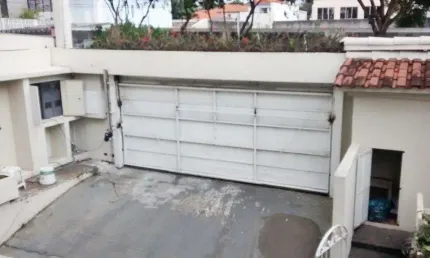 Casa antiga necessita de reparos,aceita contra proposta.. e permuta menor valor.