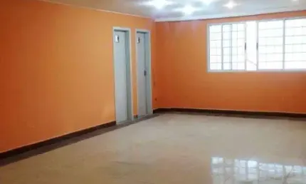 Excelente prédio comercial com 4 andares,12 salas, 14 banheiros,próximo ao metro santa cruz.