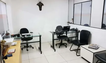 Barracão / Galpão / Depósito à venda na Avenida Moreira Guimarães, --, Moema, São Paulo