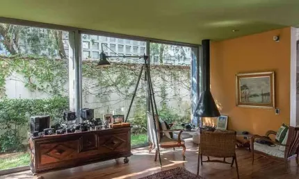 Uma linda obra do arquiteto urbanista e astista plástico!