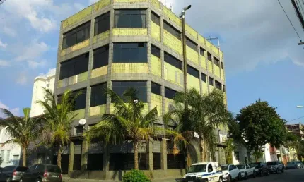 Prédio comercial disponível para venda ou locação no bairro Lapa