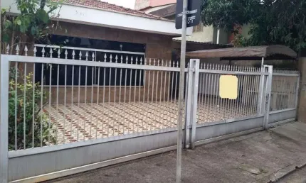 CASA COM DUAS FRENTES, PLANALTO PAULISTA, 03 DORMITÓRIOS, 01 SUITE, 15 VAGAS DE GARAGEM.