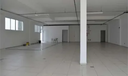 Prédio comercial para locação no Jardim Marajoara - 945m² construidos.