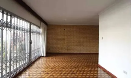 Casa à venda na Saúde c/ 3 Quartos/1 Suíte/4 Vagas de garagem