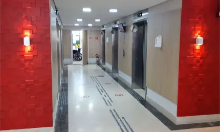 Conjunto de escritórios na  avenida paulista, vizinho à fiesp
