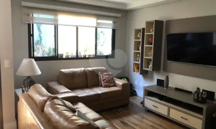 Casa em condomínio fechado, com 118m², 2 dormitórios, 1 suíte