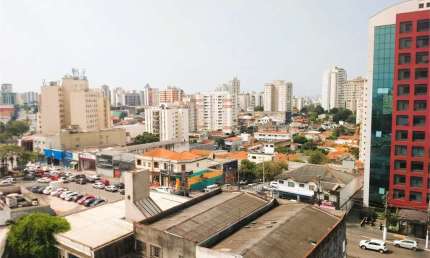 Sala comercial . copa . 02 banheiros . 01 vaga . 36 mts
