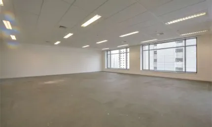 Sala comercial para alugar na Avenida Ibirapuera, --, Moema, São Paulo