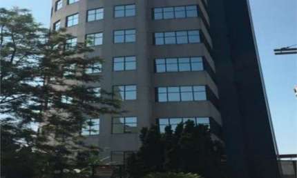 SALA COMERCIAL DE 128m² COM DIREITO A 2 VAGAS DE GARAGEM EM SANTO AMATO