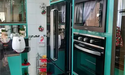 LINDO APARTAMENTO COM 121m² e ÁREA TOTAL DE 180m²  NO CONDOMÍNIO POEMA
