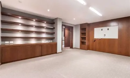 Sala comercial ou Apto com 120m² com 5 salas e 1 vaga no jardins proximo a Av Paulista.
