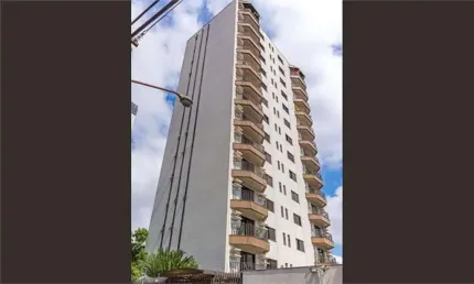 Lindo apartamento com 220 metros e 3 vagas determinadas