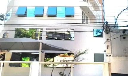 Prédio inteiro de 550 m2 na vila madalena para locação, com salas, 8 banheiros, 10 vagas