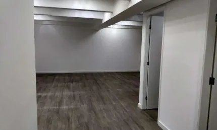 Conjunto Comercial para Locação na Av. Adolfo Pinheiro, com 145 m2.