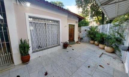 Casa com 3 quartos para alugar na Rua Crasso, --, Vila Romana, São Paulo