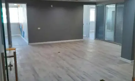 Sala Comercial e 3 banheiros à Venda, 190 m² Alameda Santos.