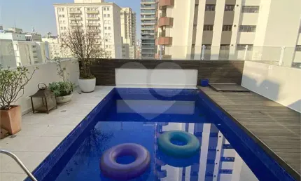 Cobertura Triplex venda Itaim Bibi, 3 Suítes, 2 Vagas. Piscina