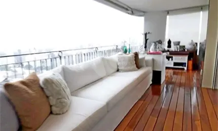 Apartamento residencial à venda, Vila Mariana, São Paulo.