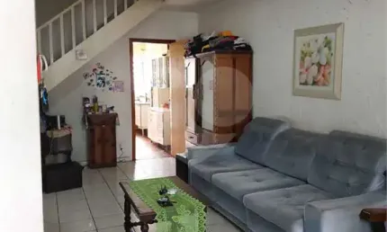 Sobrado com 3 quartos , 2 vagas residencial ou comercial.