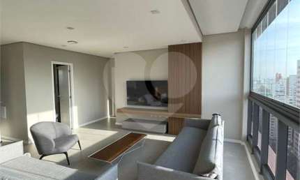 Excelente apartamento no Jardim Paulista , com 129 m²  3 quartos , 1 suíte e 3 vagas com deposito .