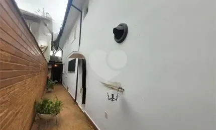 Casa com 3 quartos à venda na Rua Ana Alvim, --, Santo Amaro, São Paulo