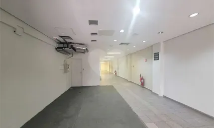 Prédio para alugar na Rua Teodoro Sampaio, --, Pinheiros, São Paulo