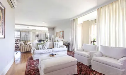APARTAMENTO EXCLUSIVO 310M2 COM LAZER COMPLETO, 4 SUÍTES, 4 VAGAS E VARANDANO JARDIM EUROPA.