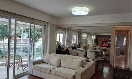 Apartamento com 138m² - 3 suites - localização privilegiada no Paraiso a 600m da Estação Paraiso