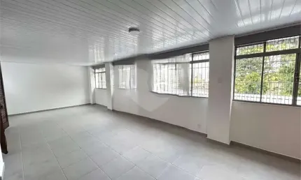 Casa com 5 quartos para alugar na Rua Bergamota, --, Alto da Lapa, São Paulo