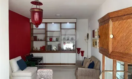 Apartamento com dois dormitórios, sala com varanda integrada, 1 vaga na Vila Nova Conceição