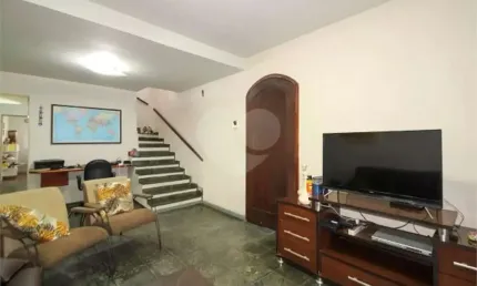 Casa com 3 quartos à venda na Rua Alves Guimarães, --, Pinheiros, São Paulo