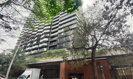 Apartamento (studio) de 42 m² com  varanda e 1 vaga na garagem na vila olímpia ao lado da avenida fa