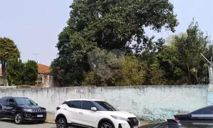 Lindo Terreno Plano na região da Saúde. Investimento imperdível. Incorporadores.