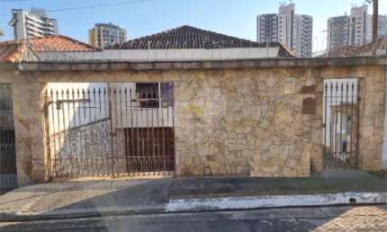 Sobrado com Piscina no Coração da Saúde. Imóvel excelente. Não perca está incrível oportunidade,