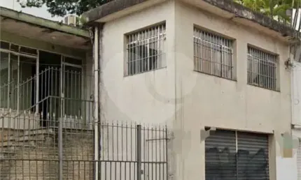 Sobrado na Aclimação, São Paulo SP -Próximo ao Parque da Aclimação - Requer reformas! terreno 300 m2 e 200 m2 uteis