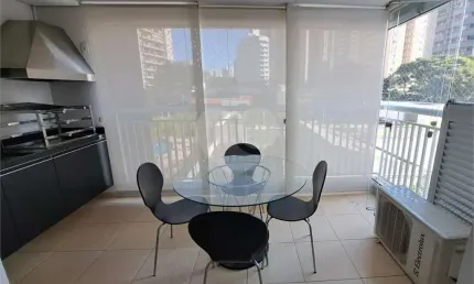 Apartamento à venda de 70 m² na Vila Mariana com 2 dormitórios sendo 1 suíte e 1 vaga.