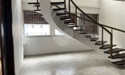 Apartamento duplex venda higienopolis,´5 dormitórios, 3 suítes, 4 vagas, 3 salas, 6 wcs. hall privativo. vista livre.