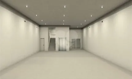 Casa comercial com 643m² de área útil num terreno de 264m²