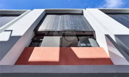Townhouse em condomínio fechado na vila madalena, recém entregue 225m2 3 dormitórios 1 suíte 2 vagas