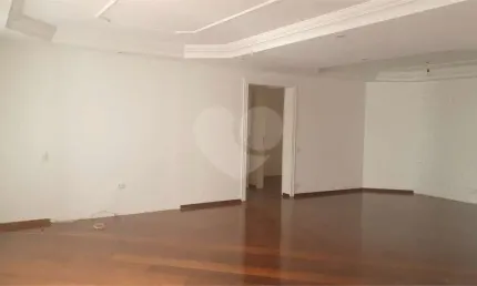 Apartamento amplo na rua afonso de freitas com 2 vagas de garagem
