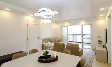 Apartamento com 115 m² -3 quartos sendo 1 suíte -andar alto -vista livre -varanda -2 vagas - lazer