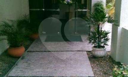 Apartamento de 117m2, 3 dormitórios, 1 suíte, 2 vagas, lazer completo em Pinheiros.