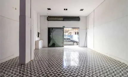 Excelente oportunidade para o seu negócio! Loja comercial com 51m² de área útil.
