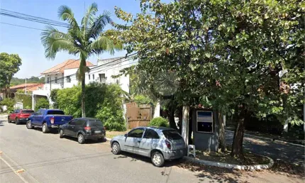 Sobrado no brooklin | 180 m² | 4 dormitórios | 3 vagas