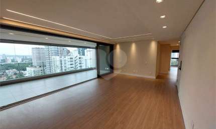 Apartamento no Jardins ao lado do metrô com 3 suítes, 2 vagas, lazer!!